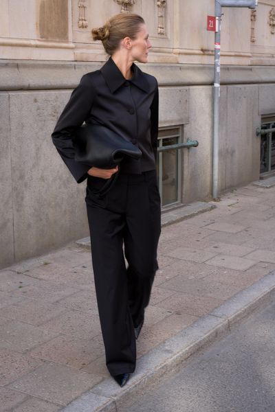Hovedbilde THE DONNA SATIN BLAZER Black