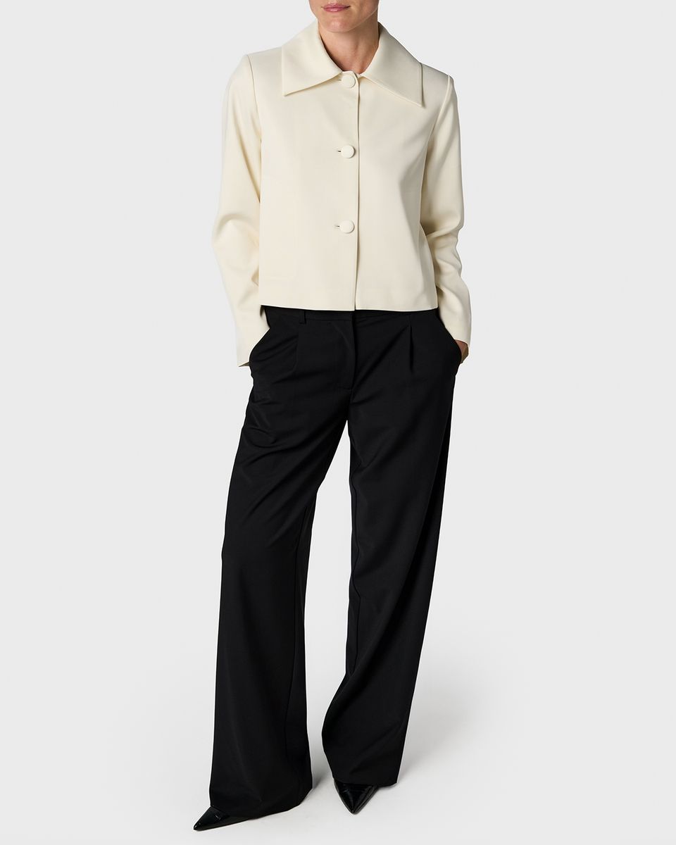 THE DONNA SATIN BLAZER Creme